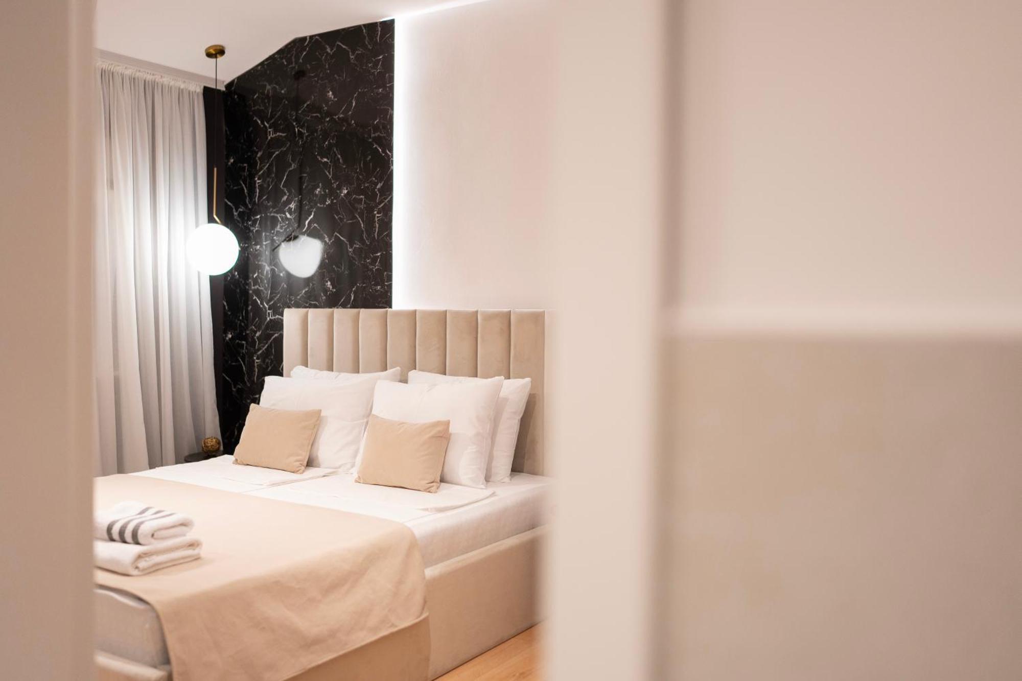Regent Blue Apartments - Free Private Parking 莫斯塔尔 外观 照片