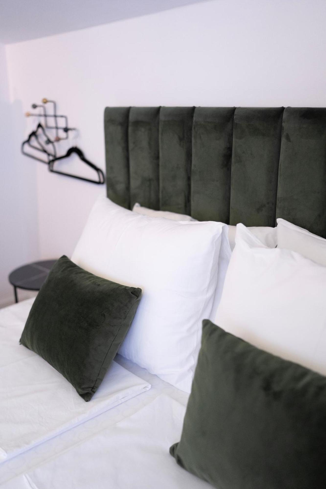 Regent Blue Apartments - Free Private Parking 莫斯塔尔 外观 照片