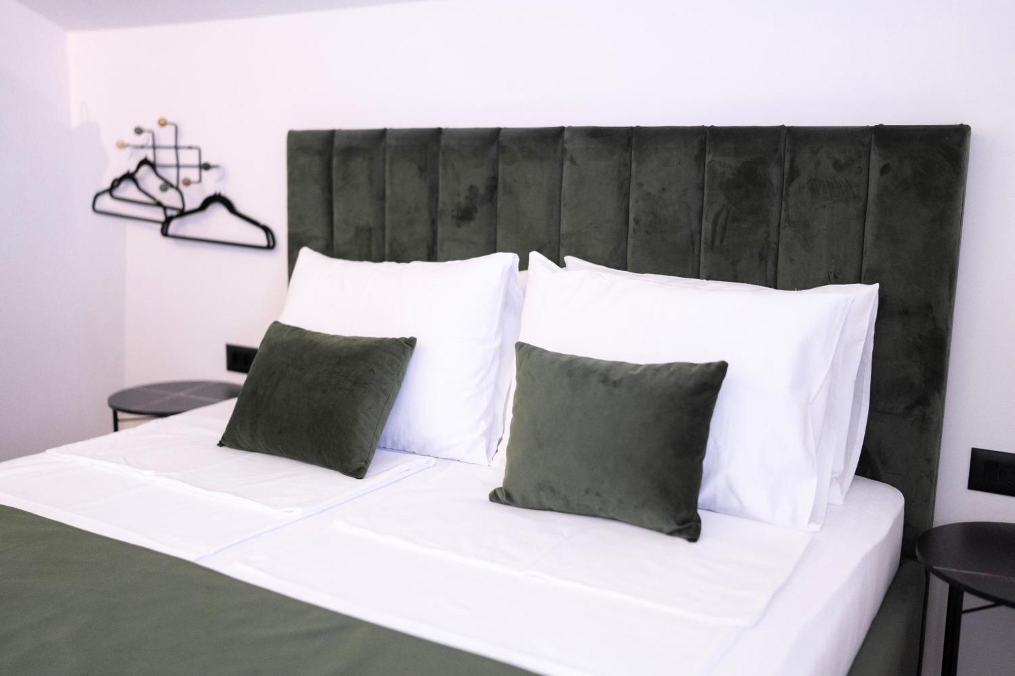 Regent Blue Apartments - Free Private Parking 莫斯塔尔 外观 照片