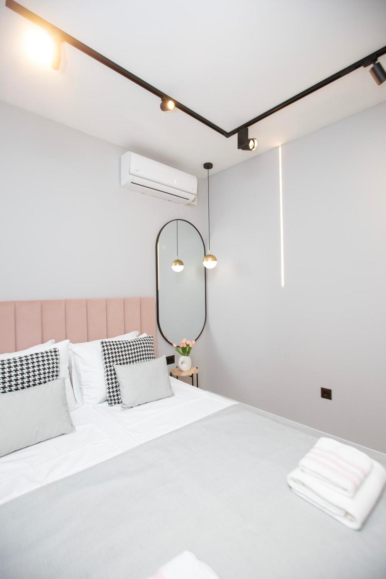 Regent Blue Apartments - Free Private Parking 莫斯塔尔 外观 照片
